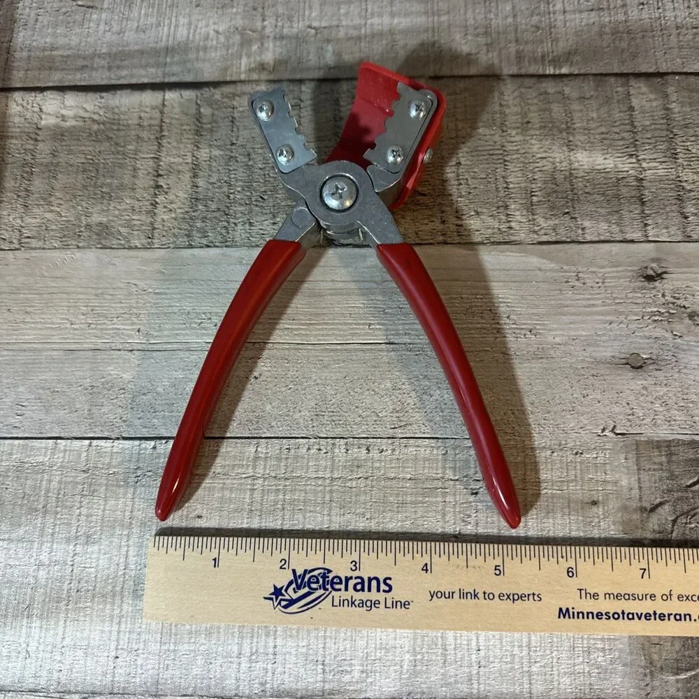 Vintage Texan York Nut Cracker Sheller Made In Texas with Box and Instructions